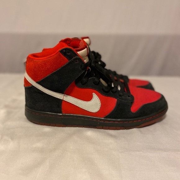 Nike Other - Nike SB Dunk High